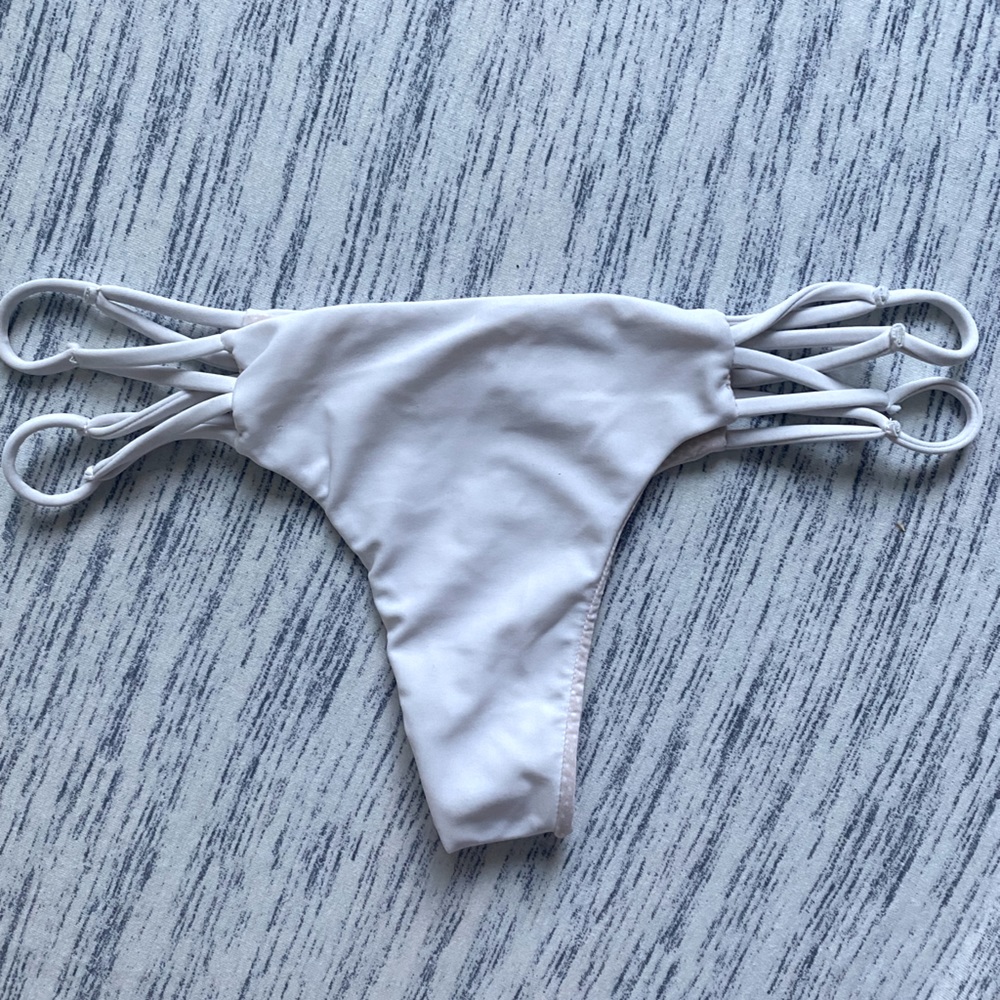 Acacia Swimwear White Bottoms 🤍